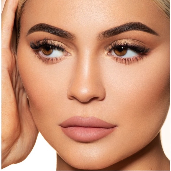 Kylie Matte Liquid Lipstick 👄 - Picture 2 of 10